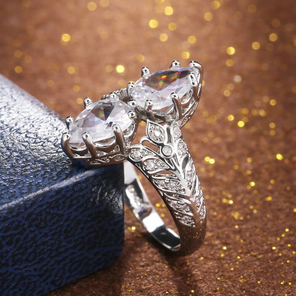 Jewelry - 925 Silver Pear Cut White Sapphire Ring New